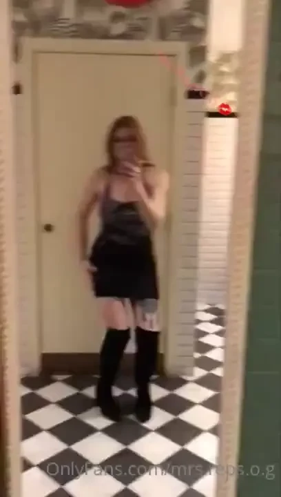 A few little clips from my night out last night i am suffering a bit part 2 