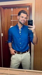 Heading out for my birthday dinner everyone who tips 5 gets a free