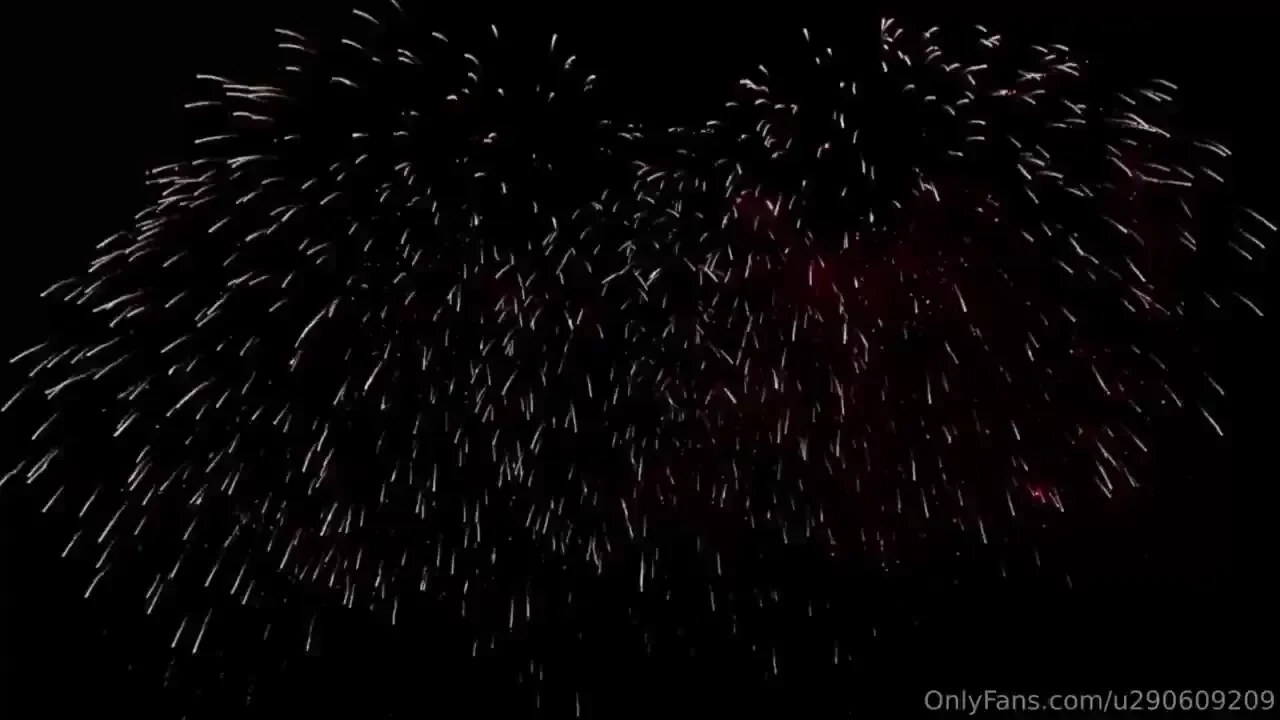 Sometimes when i play my little lady twitters at the end and sometimes 