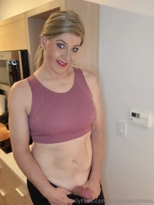 All that time at the gym is starting to pay off i m not longer ashamed part 1