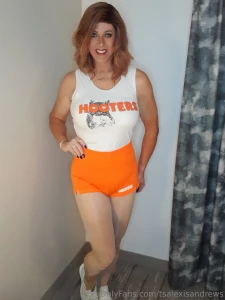 Halloween costume 1 i ve always been jealous of hooters girls smoking