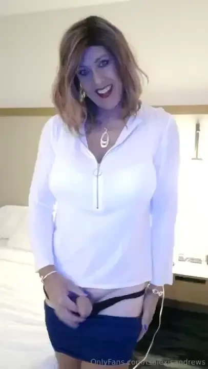 Ramblings of a sex starved masturbating red headed trans chick 