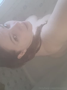 Tu viens me rejoindre dans ma douche