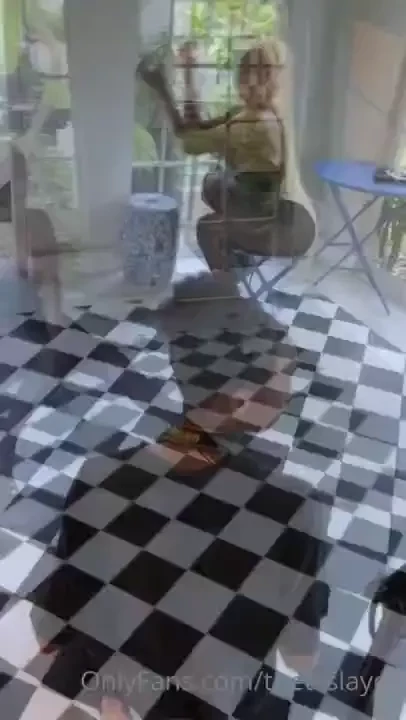 Ayo tsparrisxxx absolutely slayed this photo shoot every time i see 