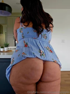 You guys seem to really like the outfit of choice of the day pics and