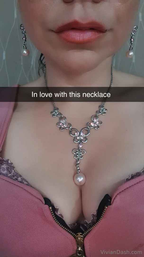 In love with my new necklace y 