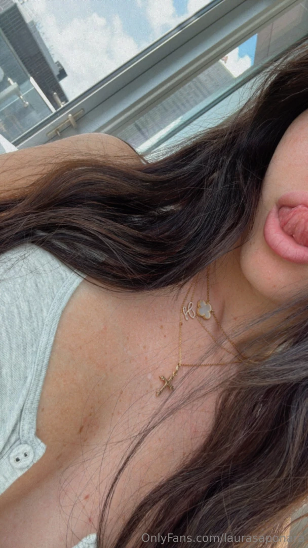 If you were to write me a naughty text what would it say 