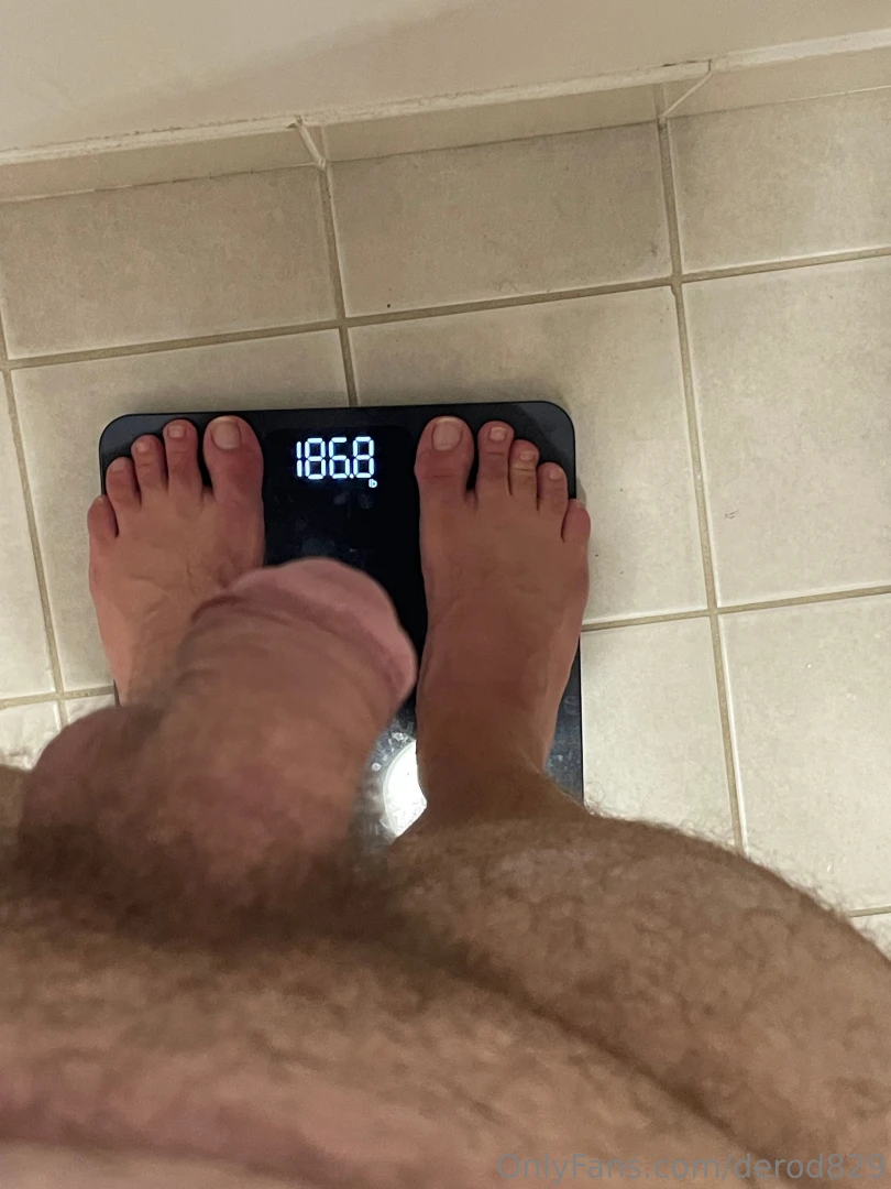 Three months of consistent working finally paying off 10 lbs down and part 1 