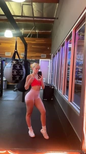 Good morning from the gym working out for a bigger booty