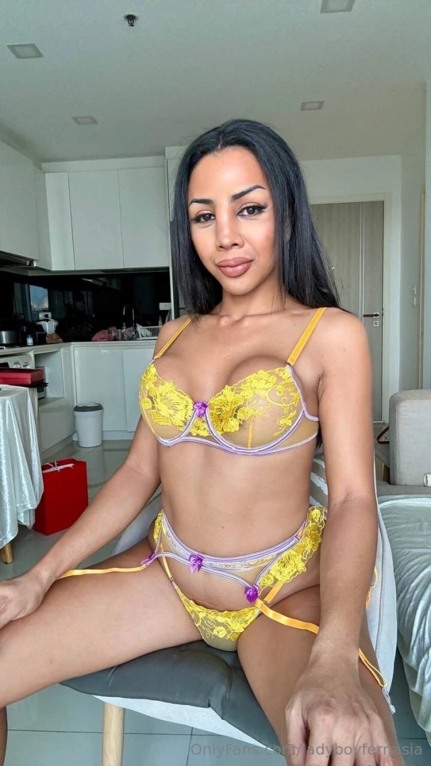 Undecided for a new color so i chose yellow instead 