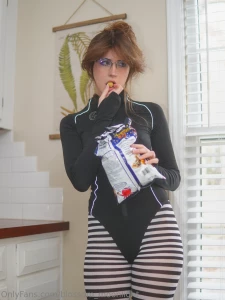 Zebra in the kitchen part 20