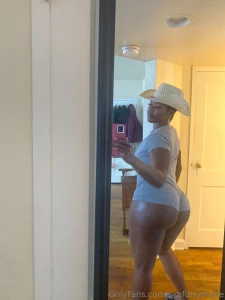 Cowgirls white toes part 2