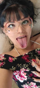 Tuesday anya is much more kawaii and much less goth lol and how do we part 3