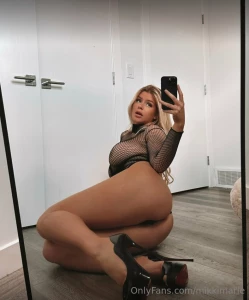 Just left you a little surprise in your inbox dropped my hottest video