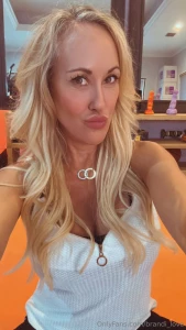 Want to get naughty in dms with me darlin im feeling exxxtra naughty