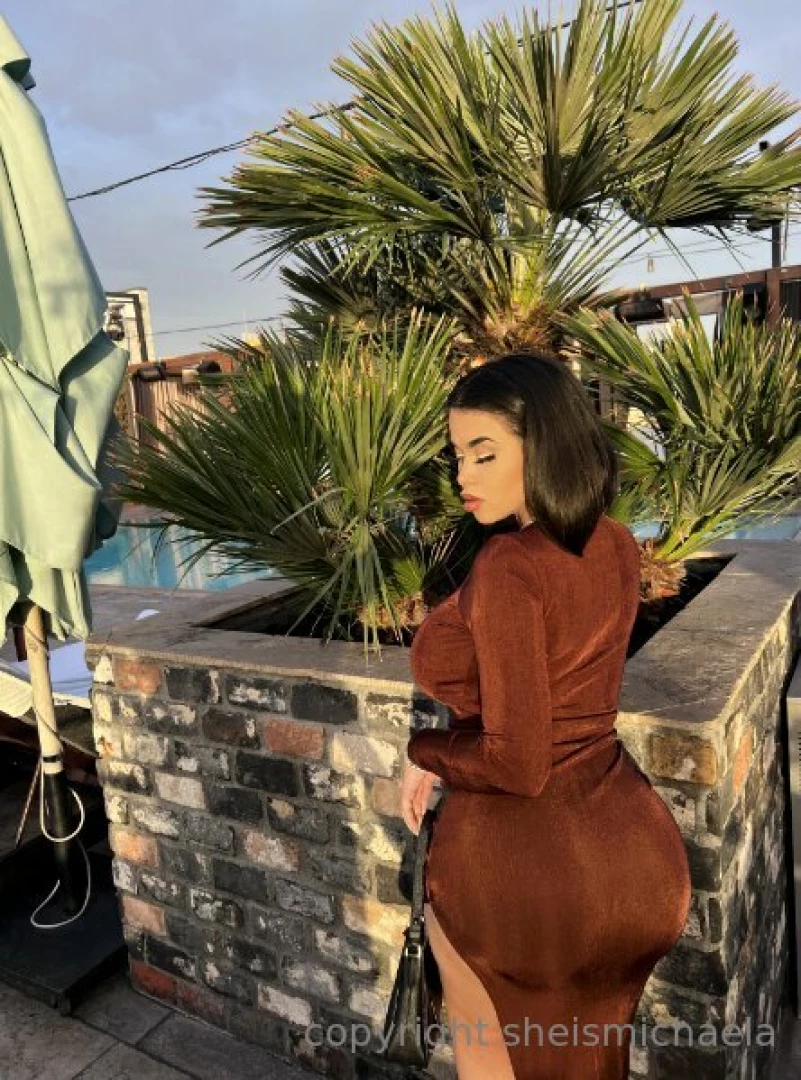 Are you ready to see what s hiding under this dress 