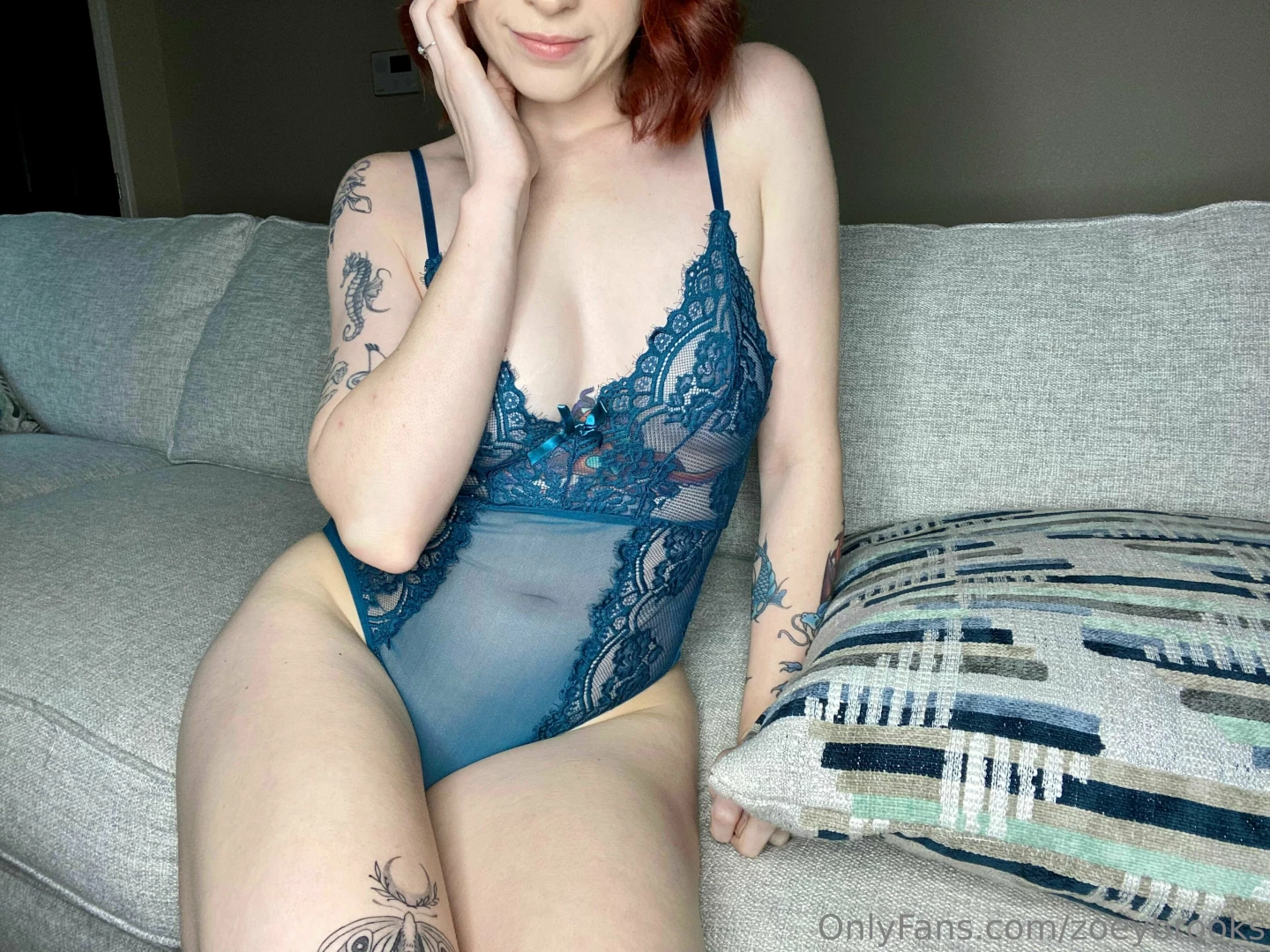 I m in bed just waiting on you 