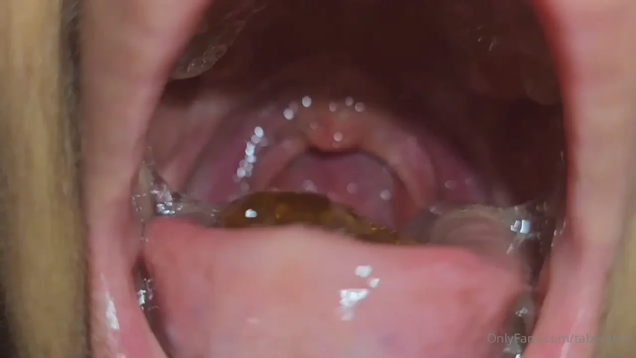 Six minutes of mouth-watering fun with giant gummy bears watch as i 