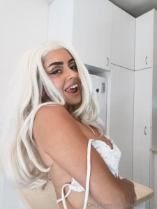 Catch my with my sexy long tongue out baby