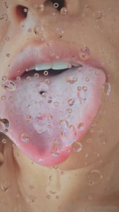 The rain in spain falls mainly on the window pane