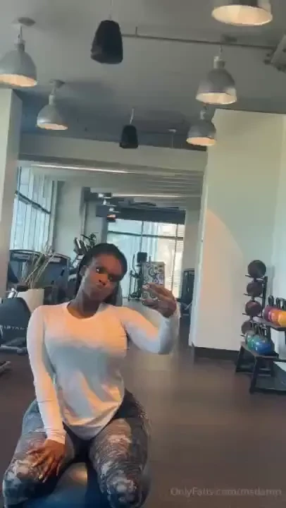 Starting the day in the gym even though i prefer a different type of 