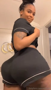 I wanna tell you something just slide into my dm