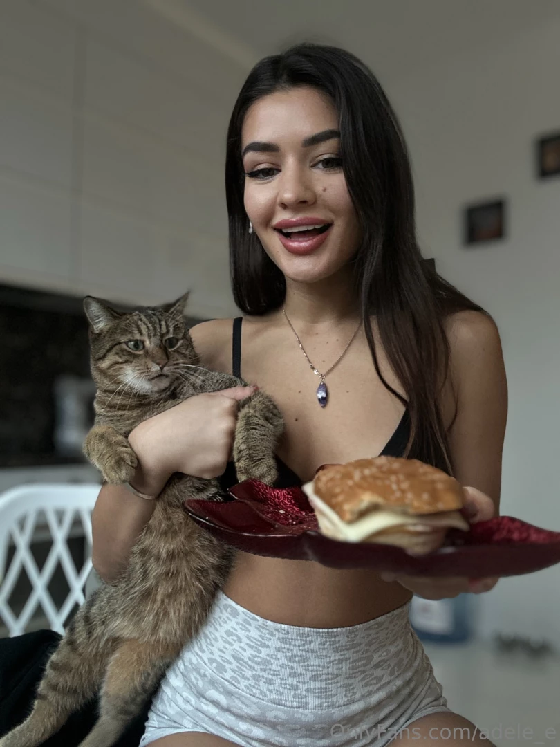 My cat doesn t seem to like that i made a sandwich just for me 