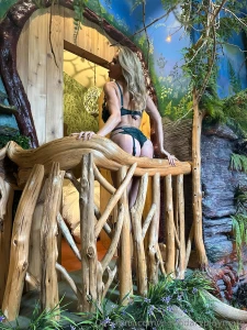 Could you survive alone with me in the jungle part 1