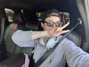 Good morning from ur fave internet slut lol on a movie set all day as