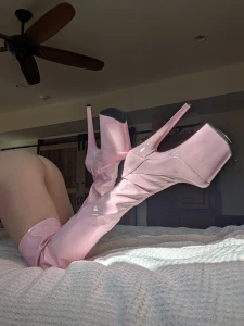 Hey come here closer let me see if my heels are bigger than your oh my