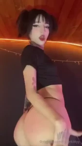 Would you spread my booty