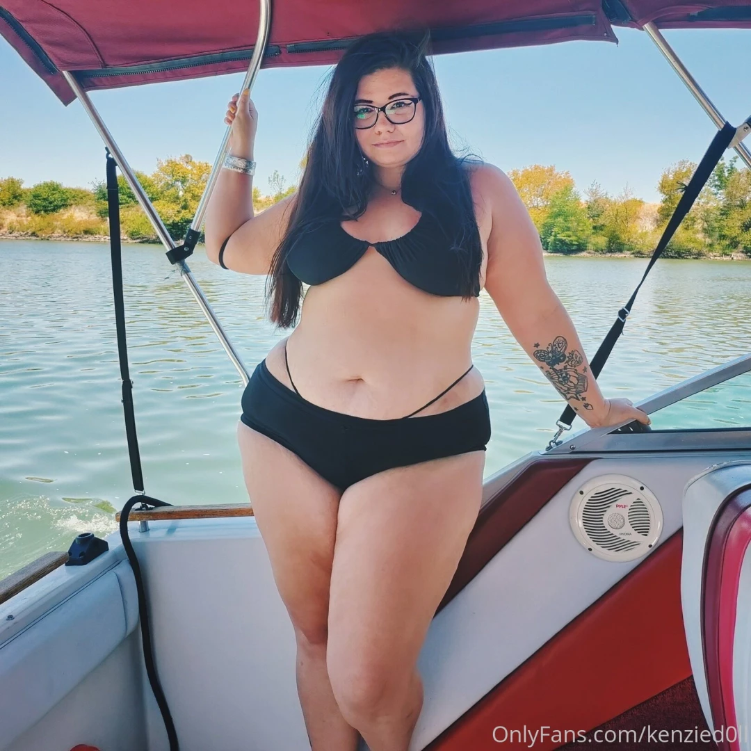 kenziedollx - Boating in the sacramento river 