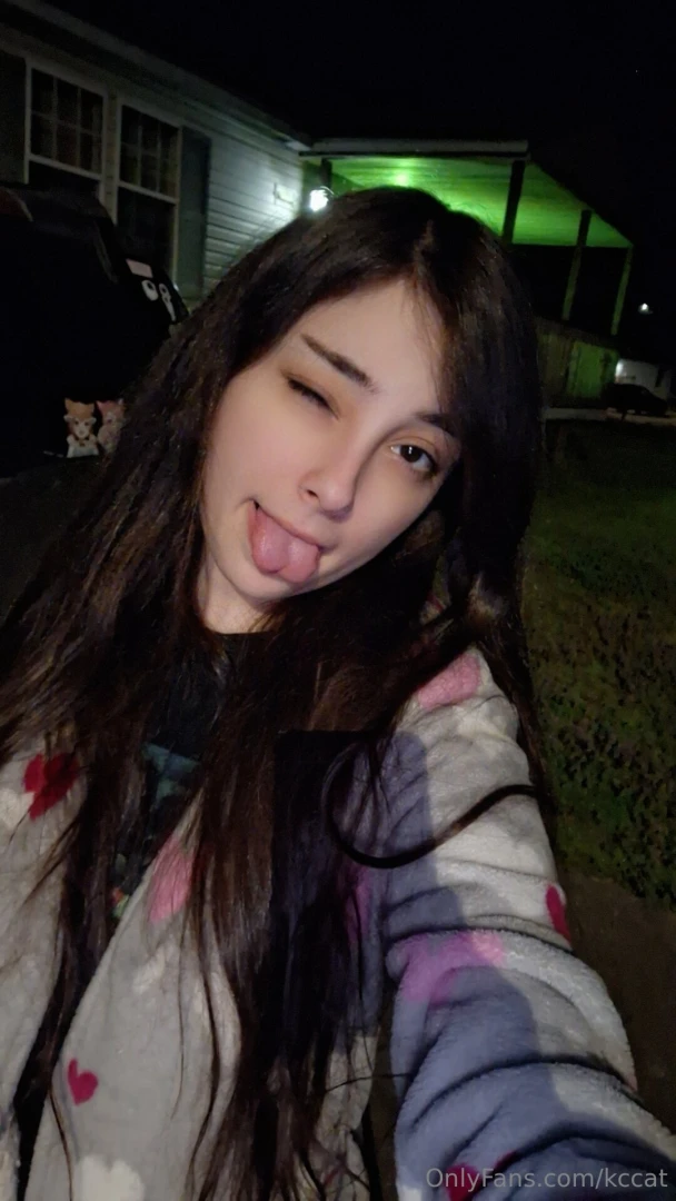 A new cosplay set full of so many pics and videos is coming soon they 