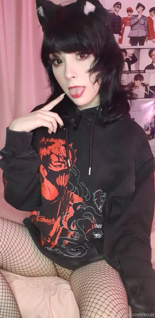 Part 2 of this set lovelies show this catgirl some love part 1 