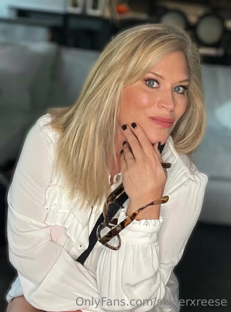 For all of you that continue to ask yes i am very real i work eat 