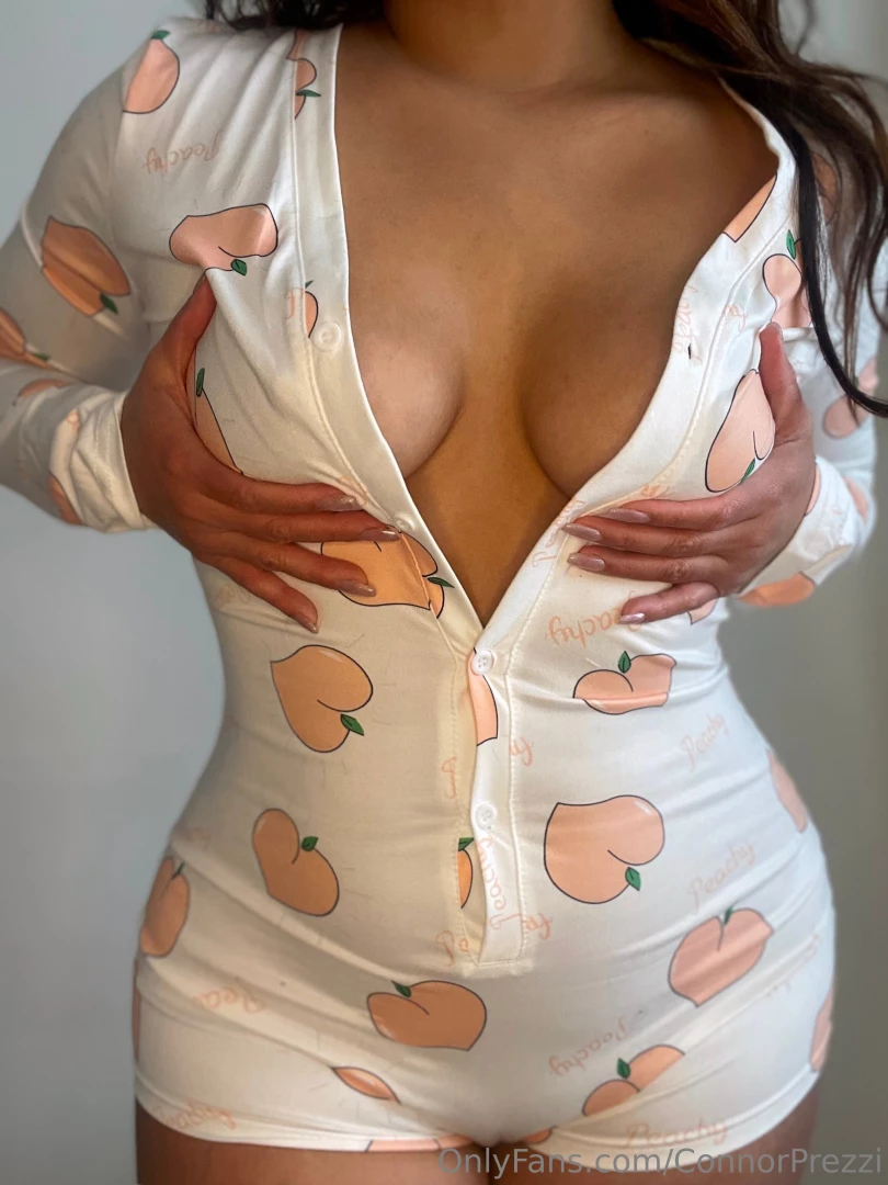 Happy monday good morning my love i woke up so wet and feeling extra 