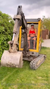 lenushka1050free - Here you can see sexy builder - me it is sooo much fan with excavator 