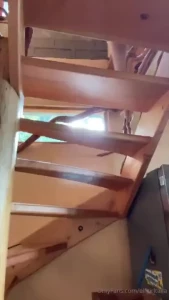 Hey i forgot something upstairs let me get it real quick