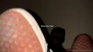 Your hot queen sucking her own reek foot you know i love my stink feet