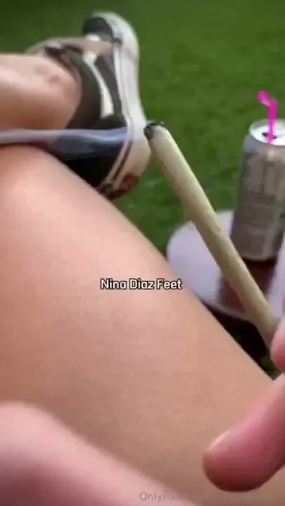 For smoke fetish and foot lovers my feet are really smelly i worked 