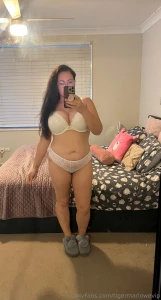 I promise i m your normal housewife