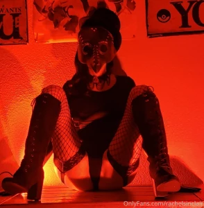 Grab me by the heels