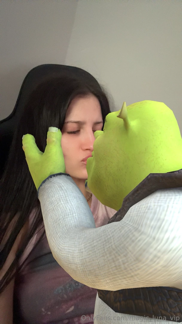 I was kissed by this green handsome man lol 