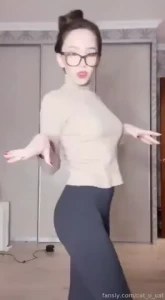 Do you want to see my transformation naked rate me with a tip and i ll