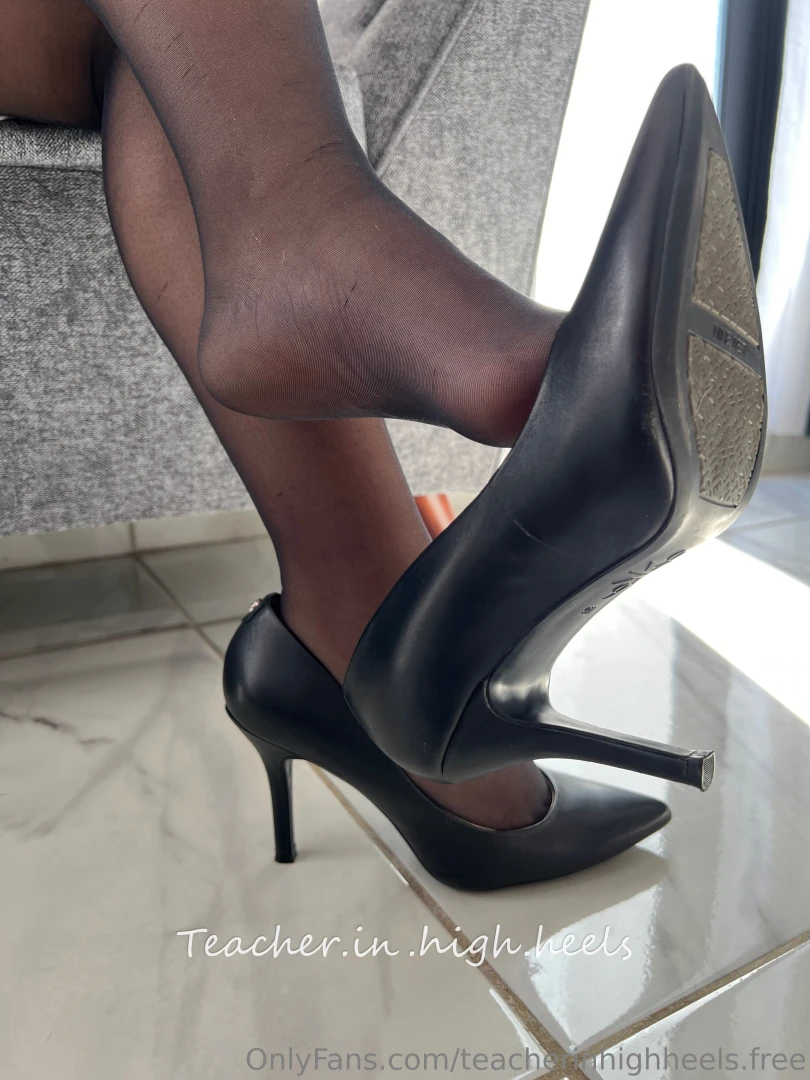 Day 2 classic black pumps part 1 