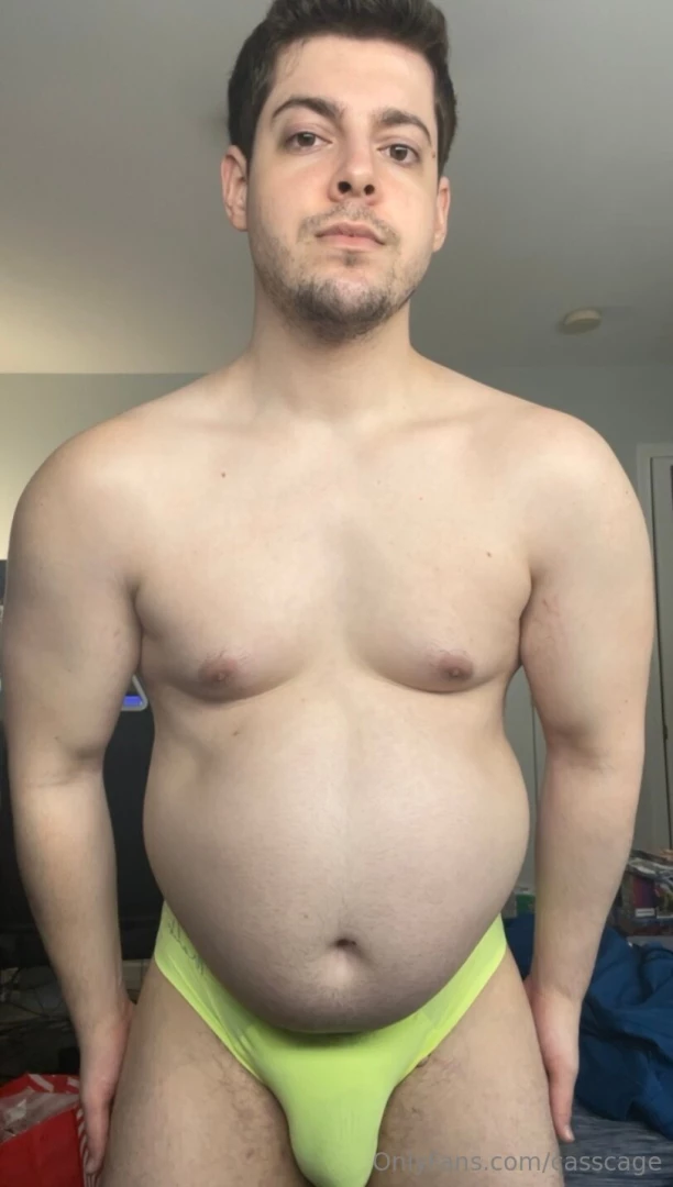 Lime green is such a hot color 