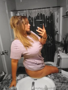 Come spoil me baby i wanna taste you