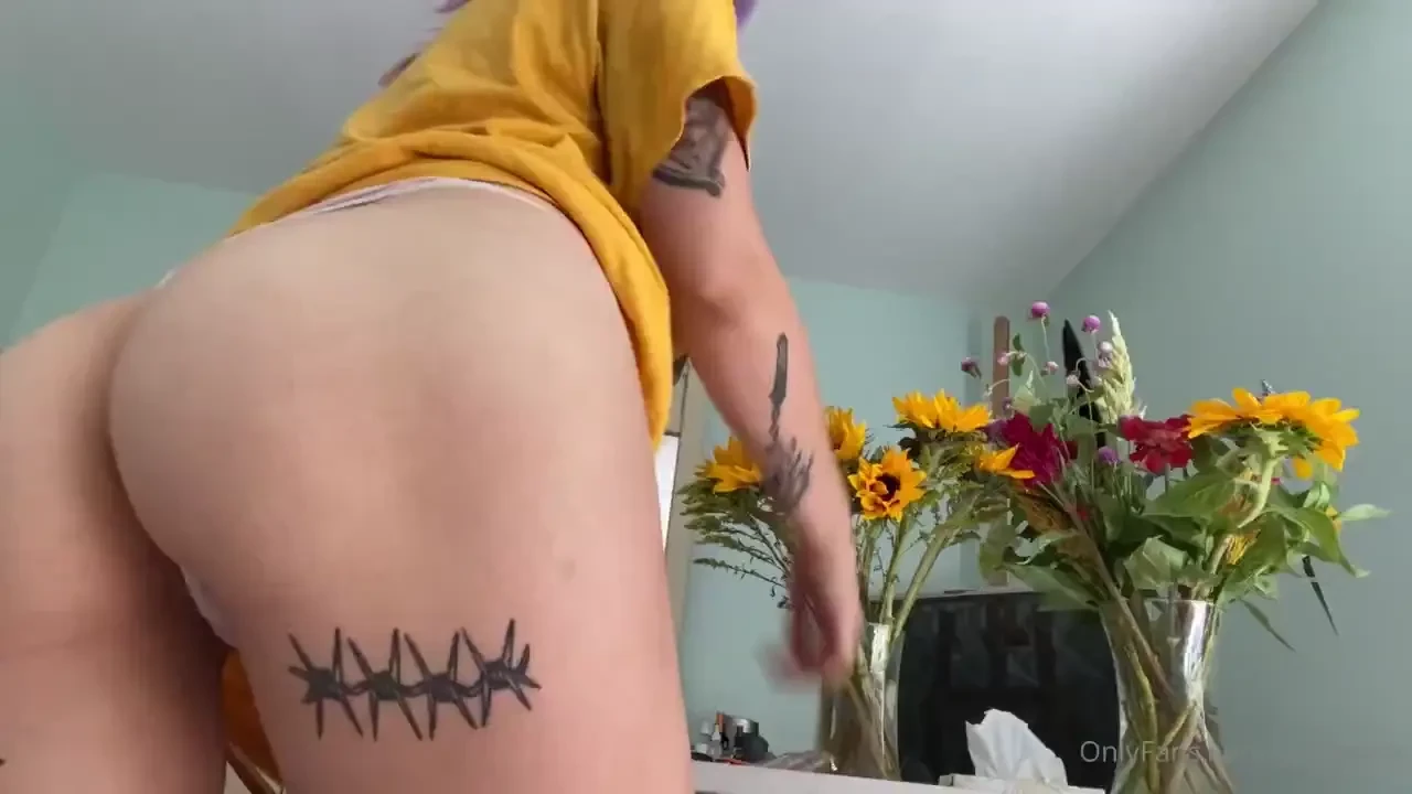 Buying myself flowers weekly from here on out fund me 