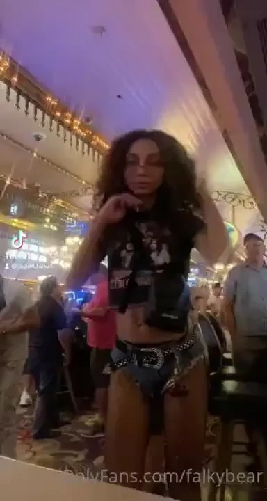 Some pics from vegas i legit want to live there it s so unreal part 1 