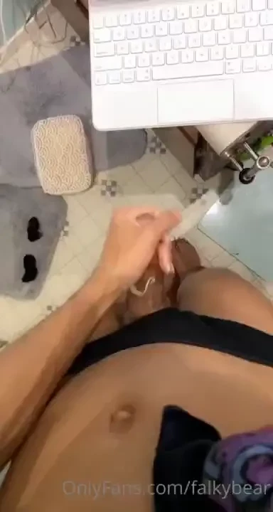 Did you like seeing my cute nails while busted all over my feet 